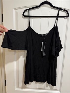 Black Cold-Shoulder top with Flutter Sleeves - Unbranded